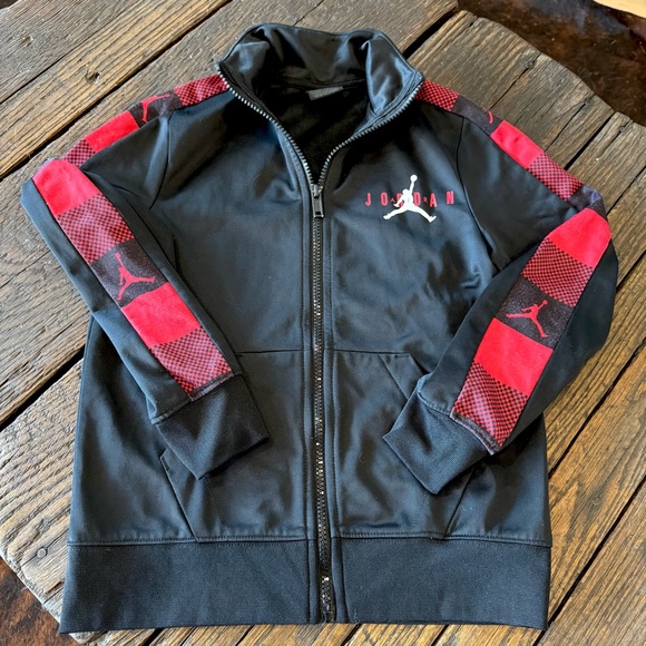 Air Jordan Kids Black and Red Zipper Track Jacket, Boys Size Small 8-10 Years - Picture 2 of 6